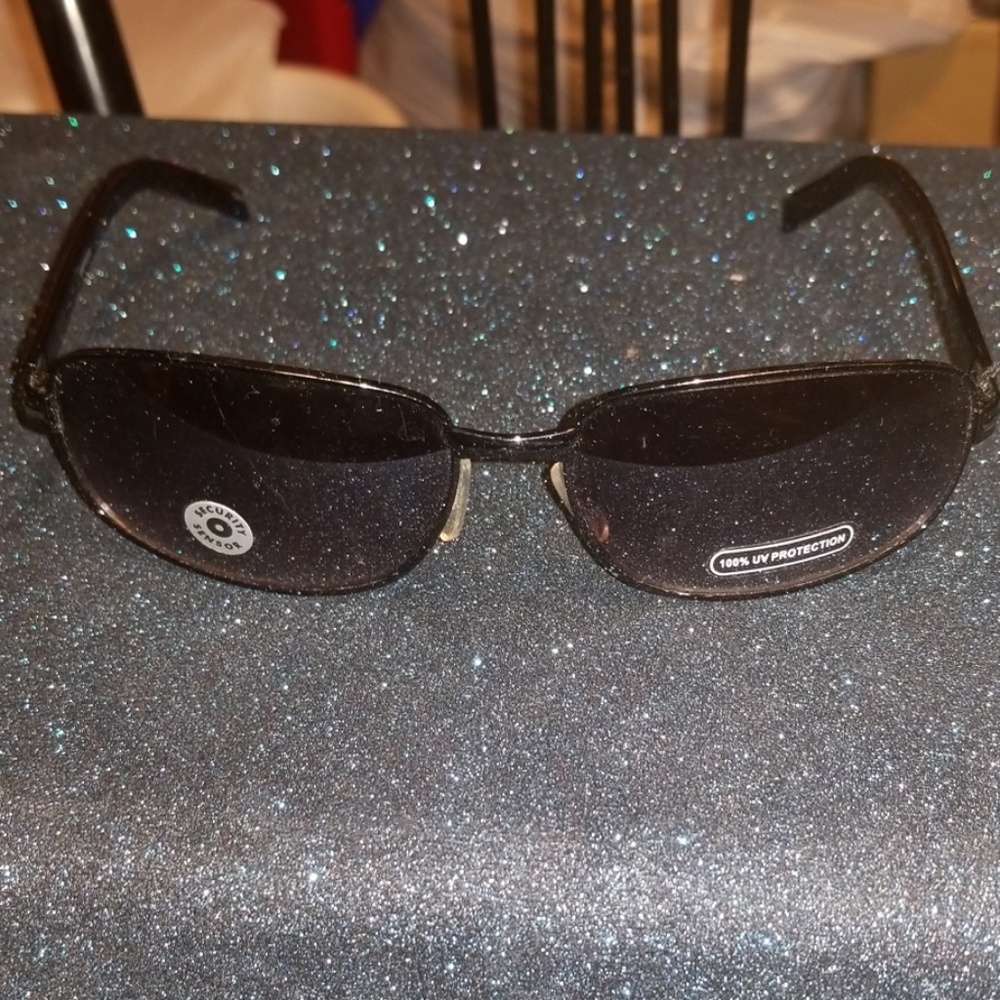 Express Sporty Metal Rim Sunglasses w.Free Case